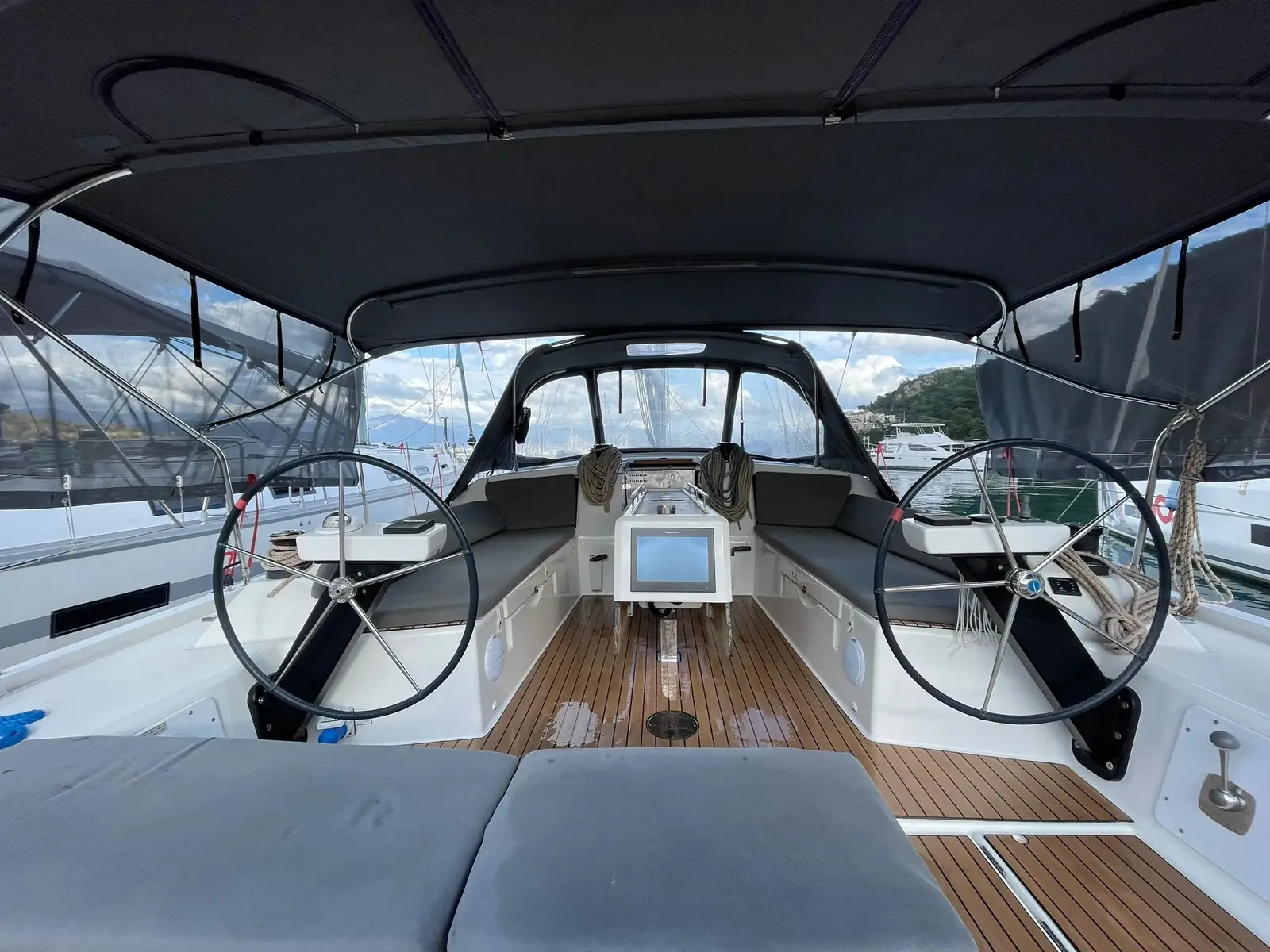 Dufour 430 (2021)