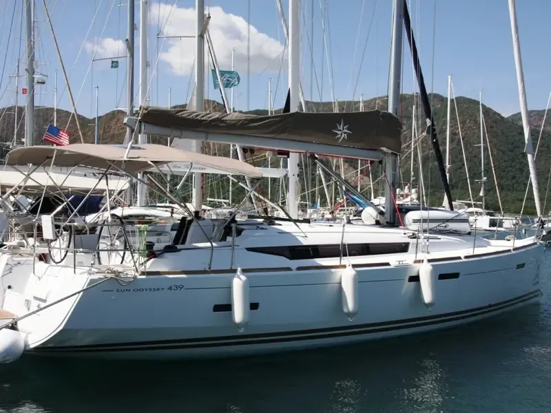 Sun Odyssey 439 (2014)