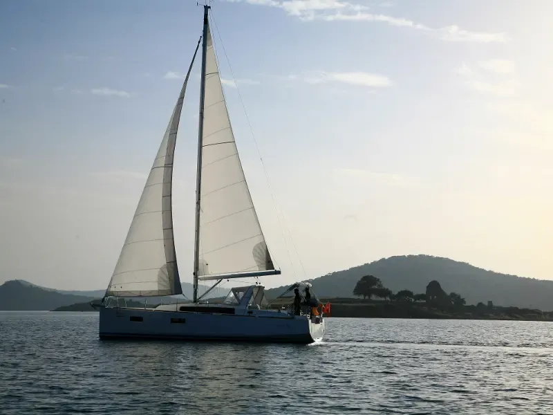 Oceanis 38 (2014)