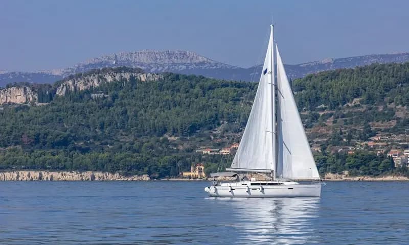 Bavaria Cruiser 46 (2017)