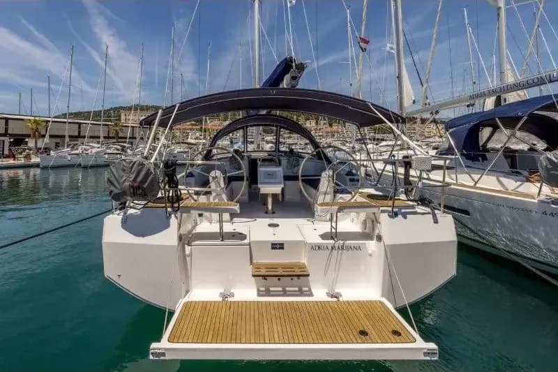 Bavaria C42 (2024)