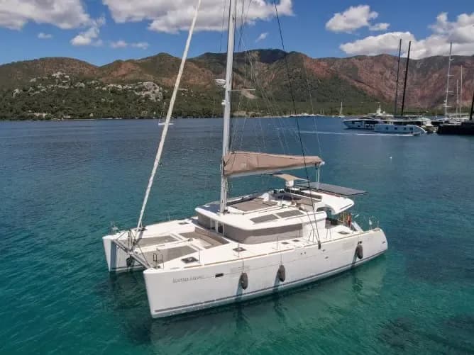 Lagoon 450 (2014)