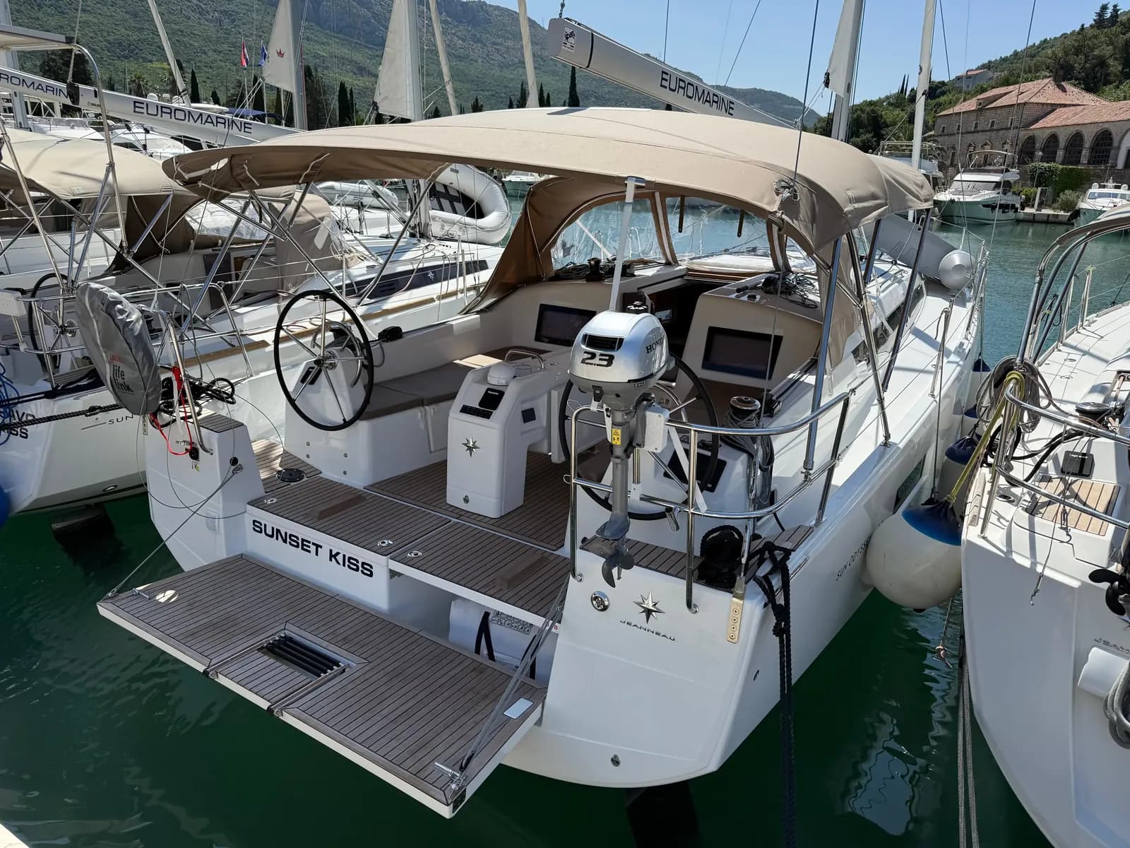 Sun Odyssey 410 (2025)