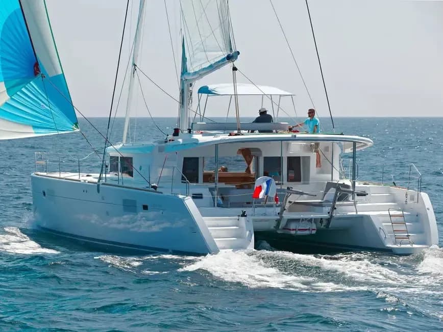 Lagoon 450 Fly (2013)