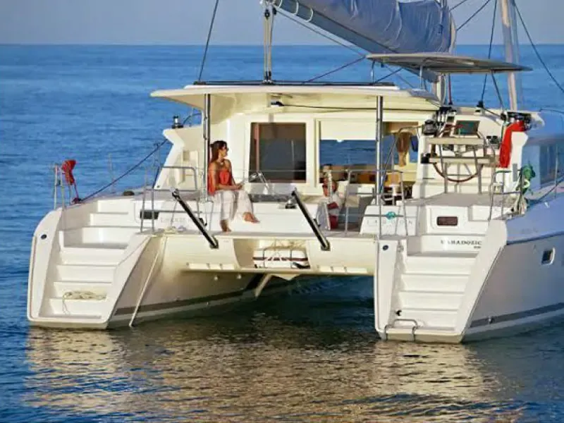Lagoon 421 (2011)