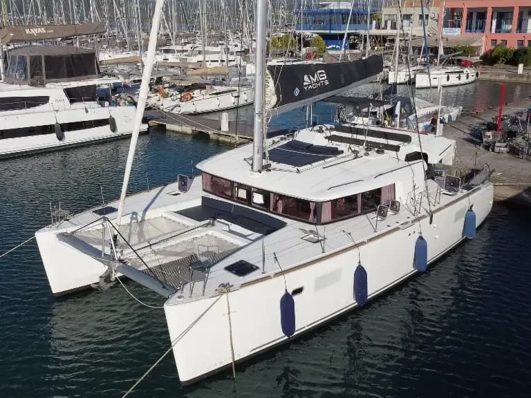 Lagoon 450 Fly (2019)
