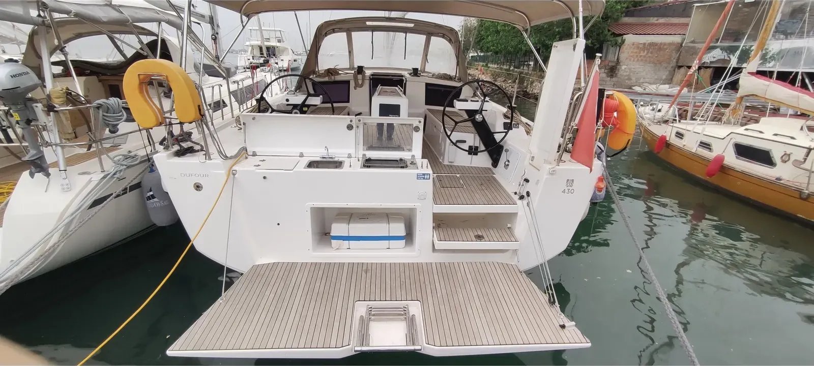 Dufour 430 (2022)