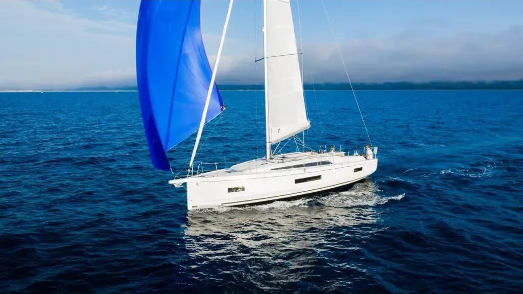 Oceanis 37.1 (2024)