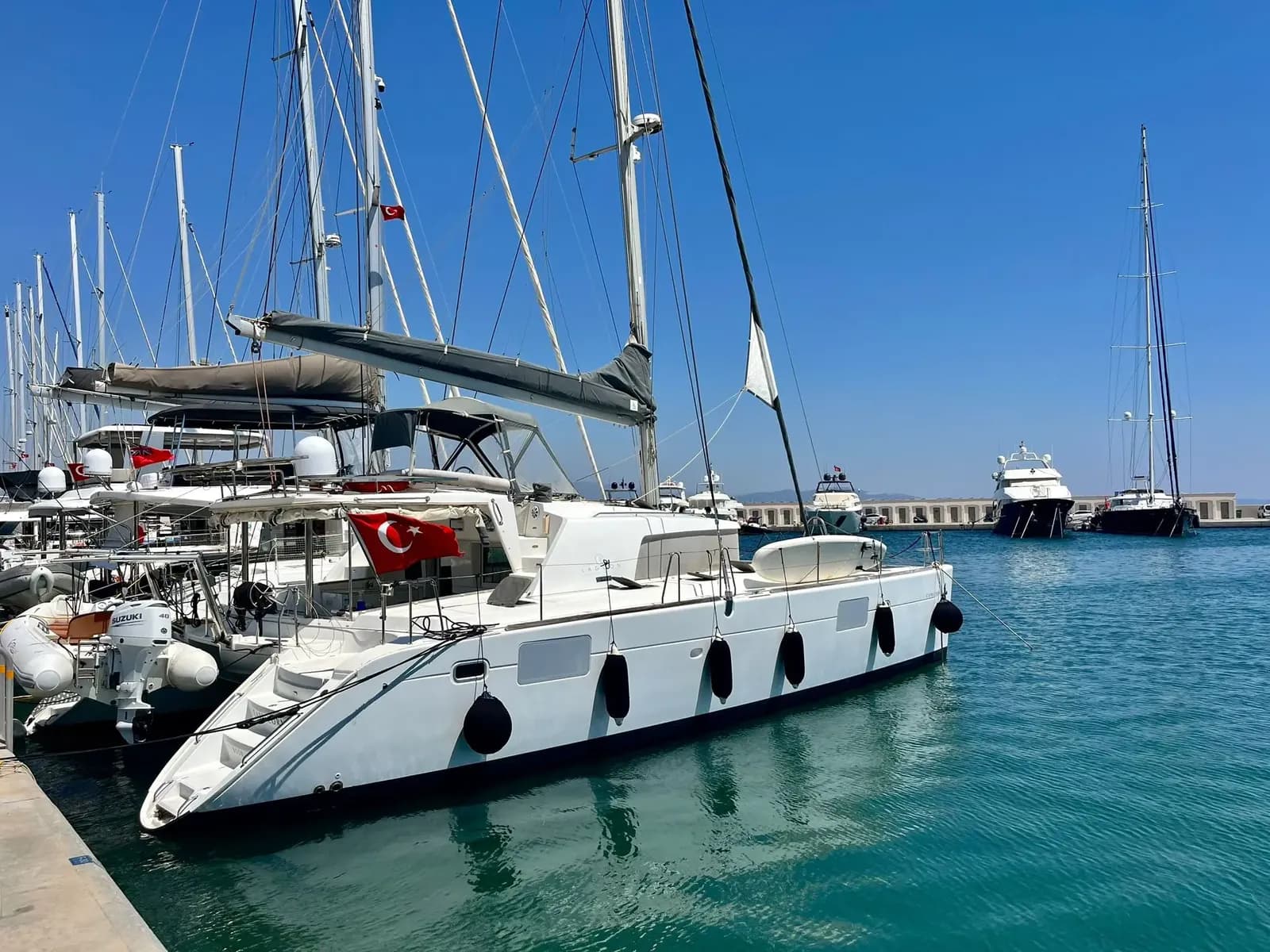 Lagoon 440 (2008)