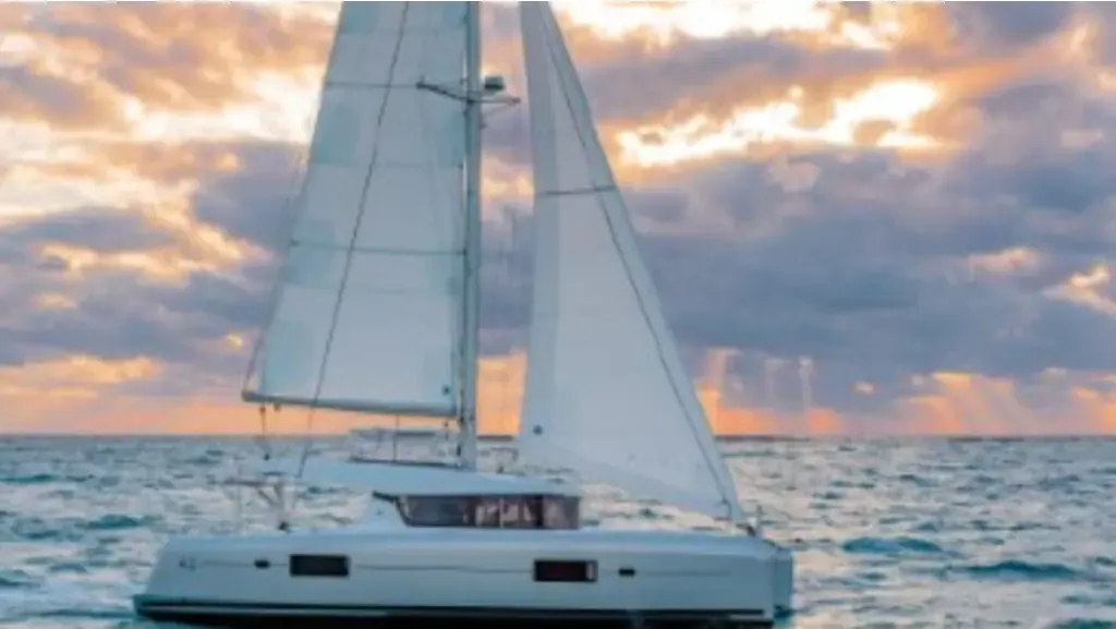 Lagoon 42 (2020)