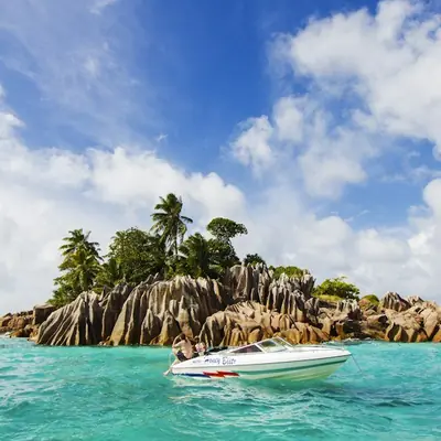 Seychelles sailing route from Mahé: Praslin and La Digue