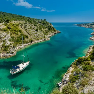 Trogir sailing route: Šolta, Vis and Brač